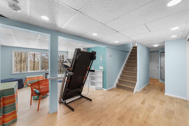 Fitness Equipment, Interior, Recessed Lighting, Wood Texture Flooring