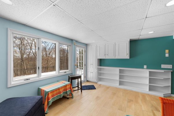 Interior, Recessed Lighting, Wood Texture Flooring