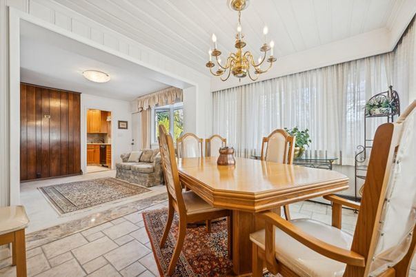 Chandelier, Dining room, Interior
