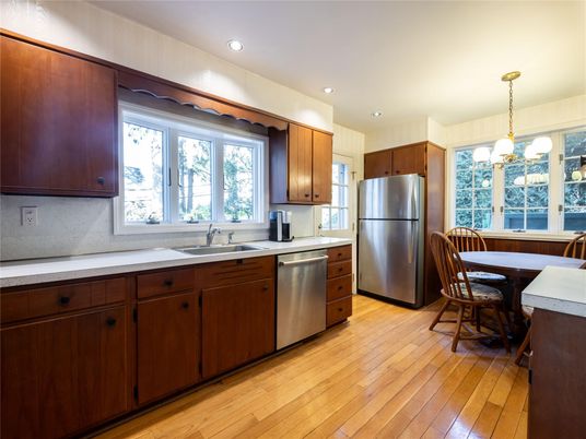 Dining room, Interior, Kitchen, Pendant Lights, Recessed Lighting, Stainless Steel Appliances, Wood Texture Flooring