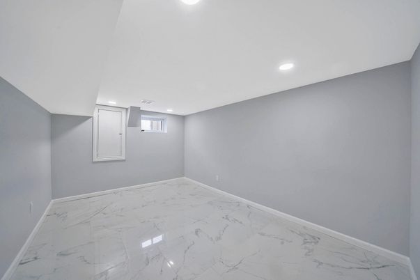 Empty room, Interior, Marble, Recessed Lighting