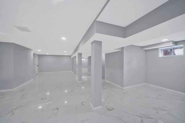 Empty room, Interior, Marble, Recessed Lighting