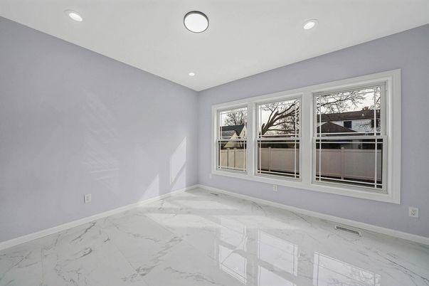 Empty room, Interior, Marble, Recessed Lighting