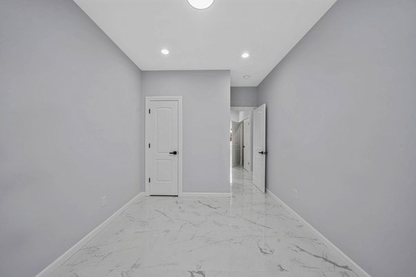 Empty room, Interior, Marble, Recessed Lighting