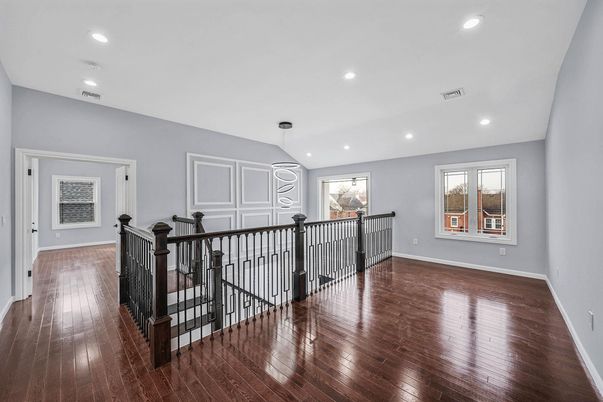 Interior, Pendant Lights, Recessed Lighting, Wood Texture Flooring