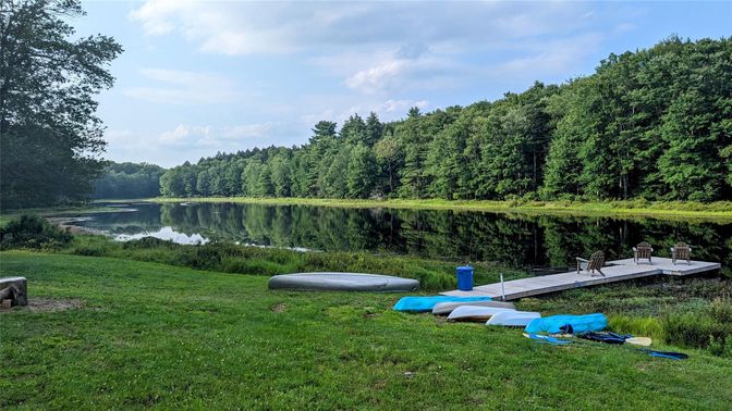 Exterior, Lake