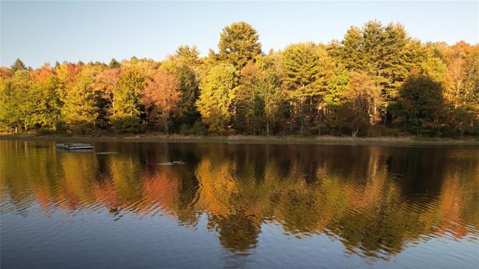 Exterior, Lake