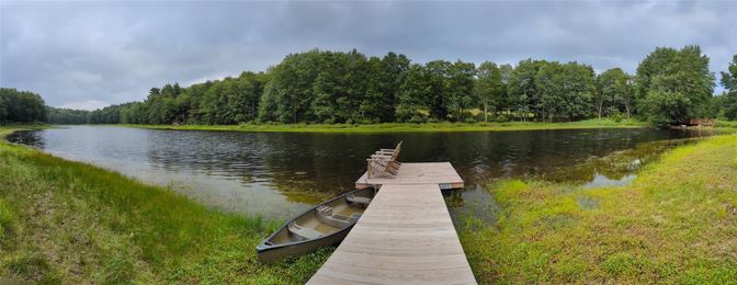 Exterior, Lake