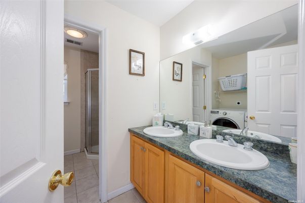 Bathroom, Dual Sink Vanities, Interior, Washer
