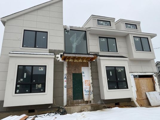 Exterior, Facade, Rowhouse