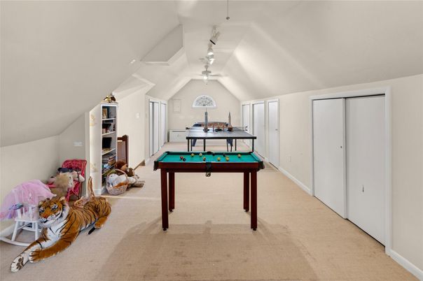 Billiard Table, Game Room, Interior