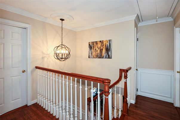 Interior, Pendant Lights, Wood Texture Flooring