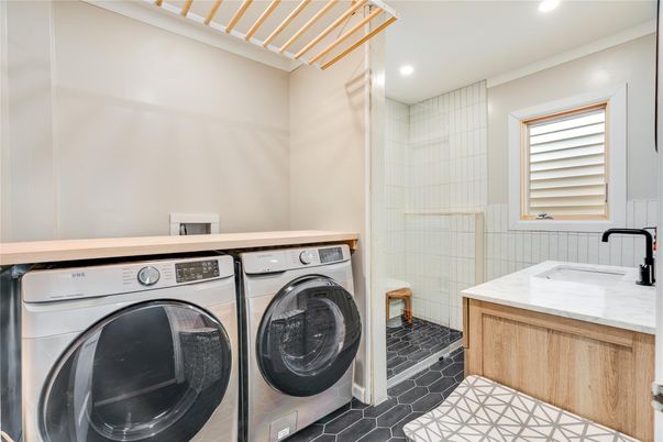 Interior, Recessed Lighting, Washer