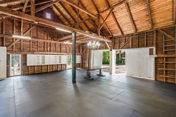 Empty room, Interior, Wooden Beams, Wooden Ceilings, Wooden Walls