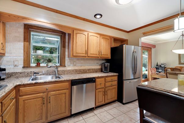 Interior, Kitchen, Pendant Lights, Recessed Lighting, Stainless Steel Appliances