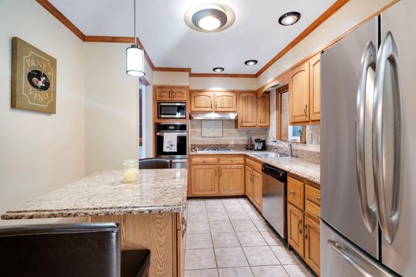 Interior, Kitchen, Pendant Lights, Recessed Lighting, Stainless Steel Appliances