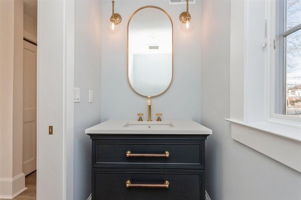 Bathroom, Interior, Pendant Lights, Wood Texture Flooring