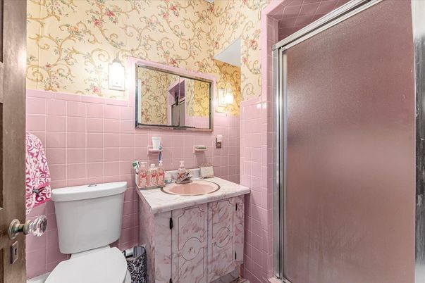 Bathroom, Dual Sink Vanities, Glass Shower, Interior