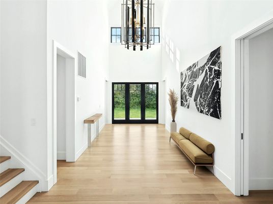 Interior, Pendant Lights, Wood Texture Flooring