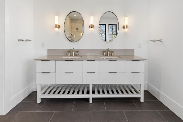 Bathroom, Dual Sink Vanities, Interior