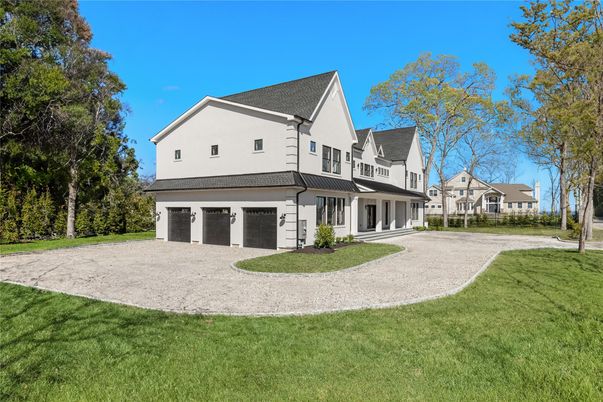 Backyard, Exterior, Facade, Farmhouse