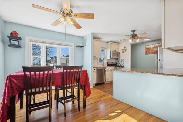 Dining room, Interior, Kitchen, Recessed Lighting, Wood Texture Flooring