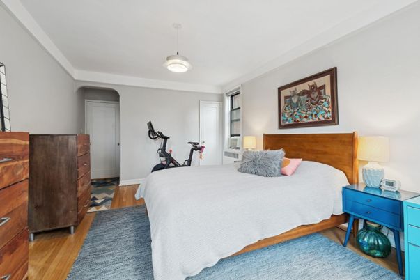 Bedroom, Fitness Equipment, Interior, Wood Texture Flooring