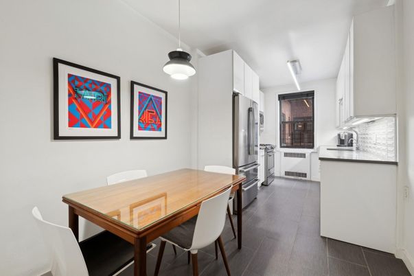 Dining room, Interior, Kitchen, Pendant Lights, Stainless Steel Appliances, Wood Texture Flooring