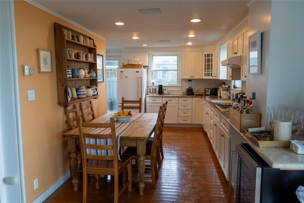 Dining room, Interior, Kitchen, Recessed Lighting, Wood Texture Flooring