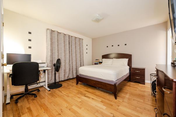 Bedroom, Home Office, Interior, Wood Texture Flooring