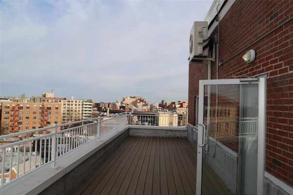 Exterior, Other, Skyline