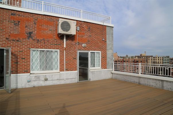 Exterior, Wood Texture Flooring
