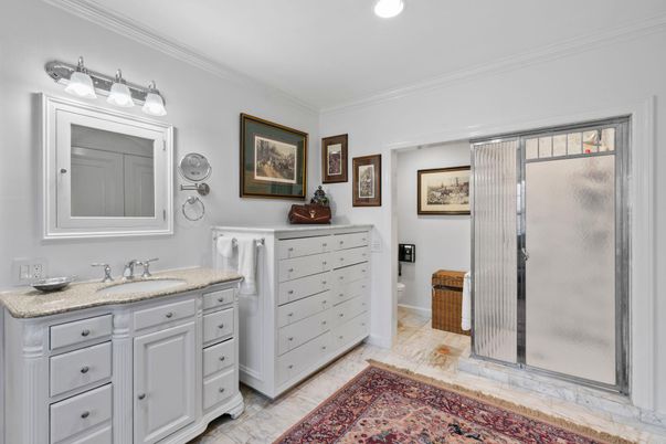 Bathroom, Interior, Recessed Lighting