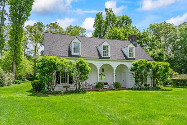 Backyard, Exterior, Facade, Cape Cod