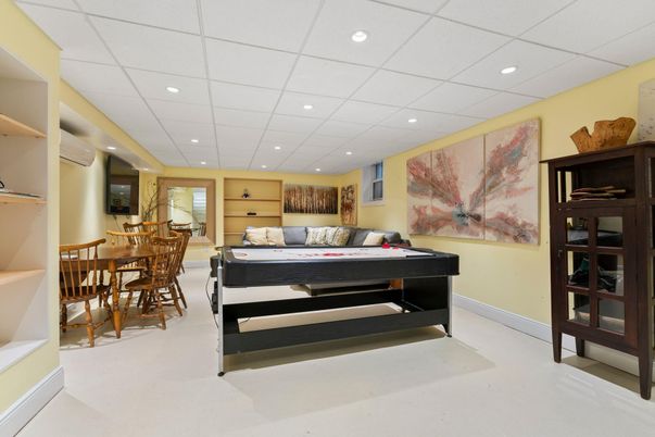Dining room, Game Room, Interior, Recessed Lighting