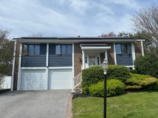 Attached, Exterior, Facade, Brick Facade, Raised Ranch