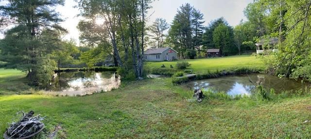 Exterior, Lake