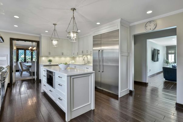 Chandelier, Dining room, Interior, Kitchen, Pendant Lights, Recessed Lighting, Stainless Steel Appliances, Wood Texture Flooring