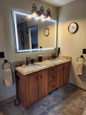 Bathroom, Dual Sink Vanities, Interior