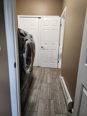 Interior, Washer, Wood Texture Flooring