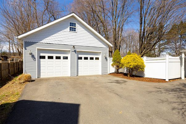 Detached Garage, Exterior