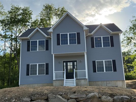 Exterior, Facade, Rowhouse