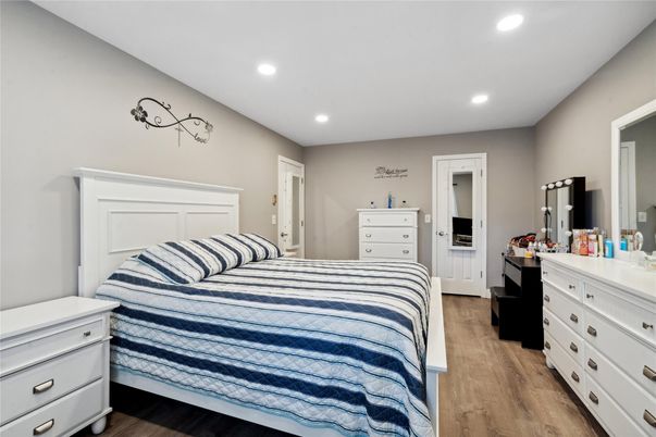Bedroom, Interior, Recessed Lighting, Wood Texture Flooring