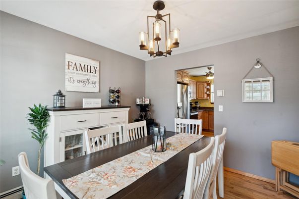 Chandelier, Dining room, Interior, Kitchen, Wood Texture Flooring