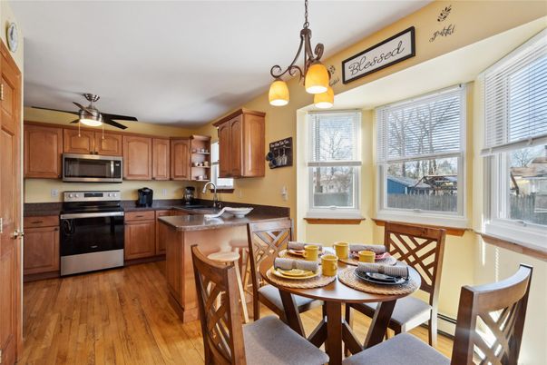 Dining room, Interior, Kitchen, Pendant Lights, Wood Texture Flooring