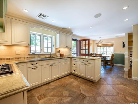 Dining room, Interior, Kitchen, Pendant Lights, Recessed Lighting