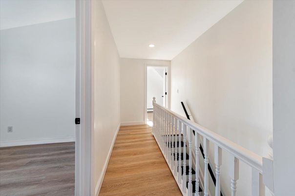 Interior, Recessed Lighting, Wood Texture Flooring