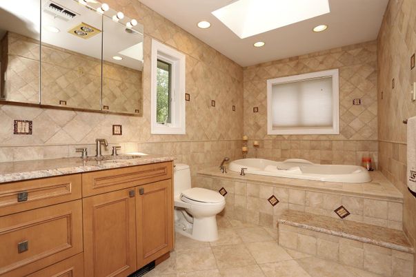 Bathroom, Interior, Recessed Lighting