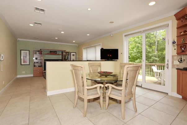Dining room, Interior, Recessed Lighting