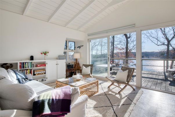 Interior, Living room, Sun Room, Water